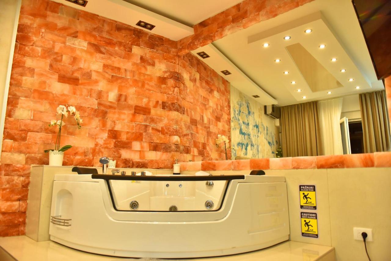 Design Apartment Premium Spa Lux: Dubai-Inspired Wellness Retreat Cuprija Exterior photo