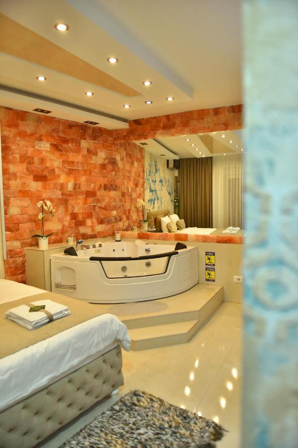 Design Apartment Premium Spa Lux: Dubai-Inspired Wellness Retreat Cuprija Exterior photo